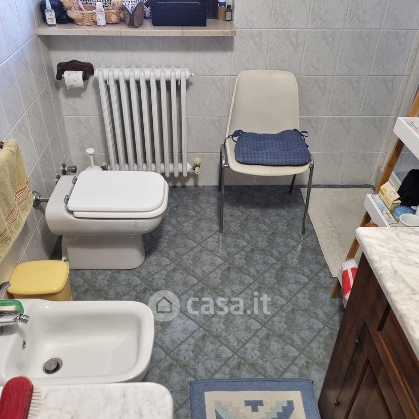 Villa in Via Ugo Foscolo 28 — foto 11 di 43