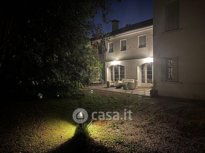 Villa in Viale Monte Grappa — foto 4 di 7