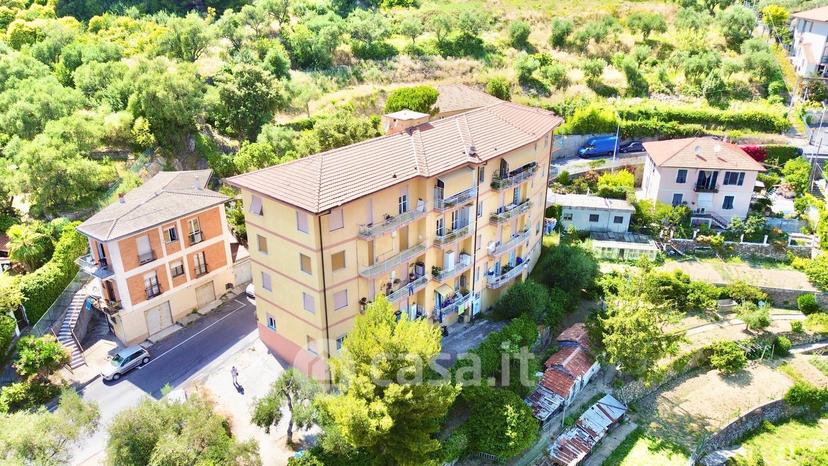 Quadrilocale in Via Ivanoe Amoretti 42 — foto 19 di 34