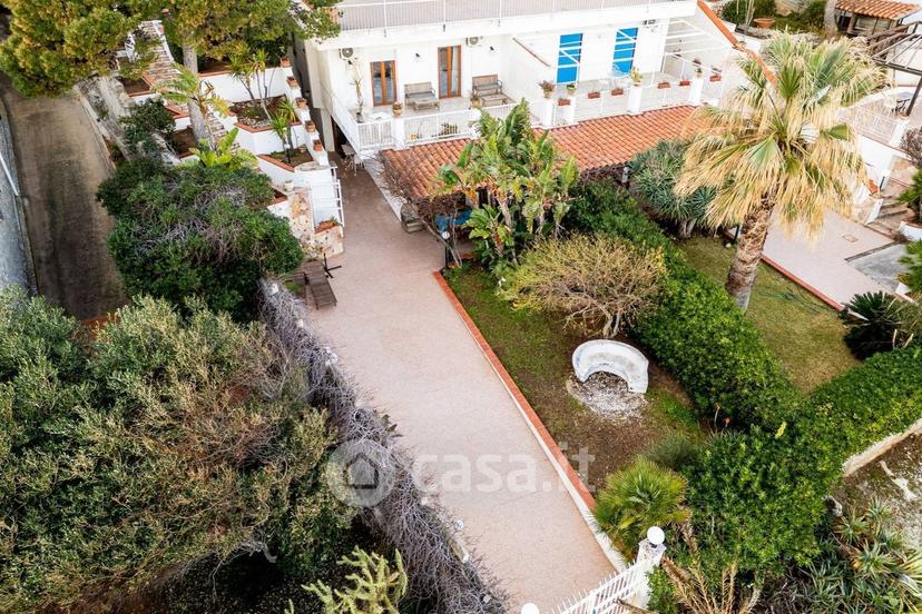 Villa in Lungomare Cristoforo Colombo 2039 — foto 28 di 28