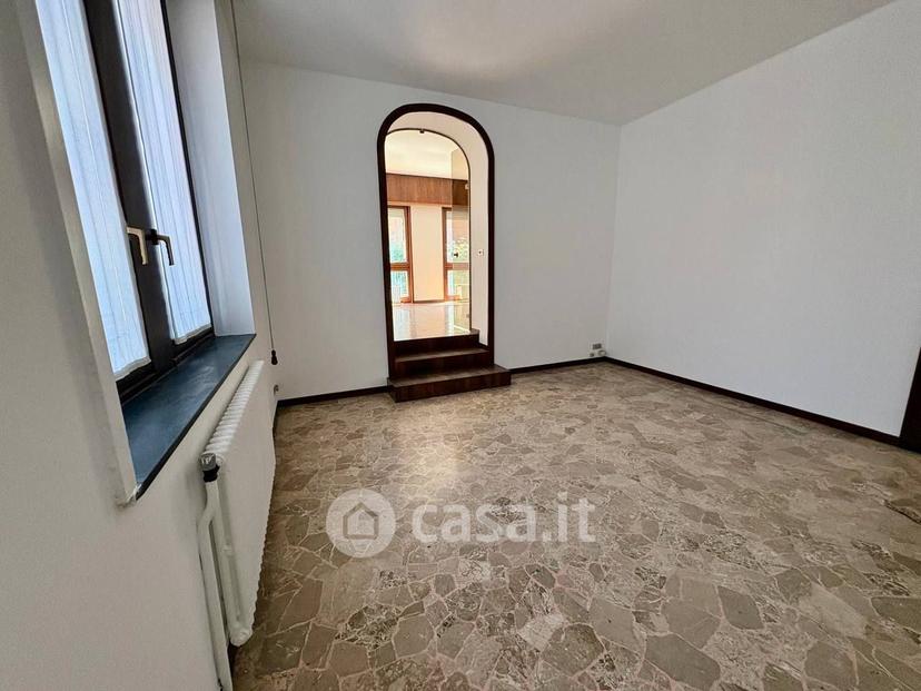 Villa in Via Vittorio Alfieri 2 — foto 7 di 78