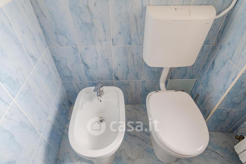 Stanza in Corso Peschiera 335 — foto 25 di 49