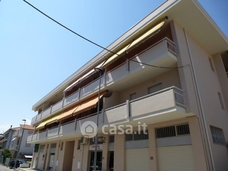 Trilocale in Via Campania 10 — foto 13 di 19