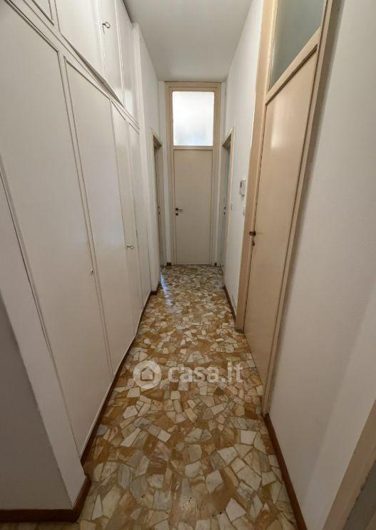 Stanza in Via Leone Leoni — foto 8 di 15