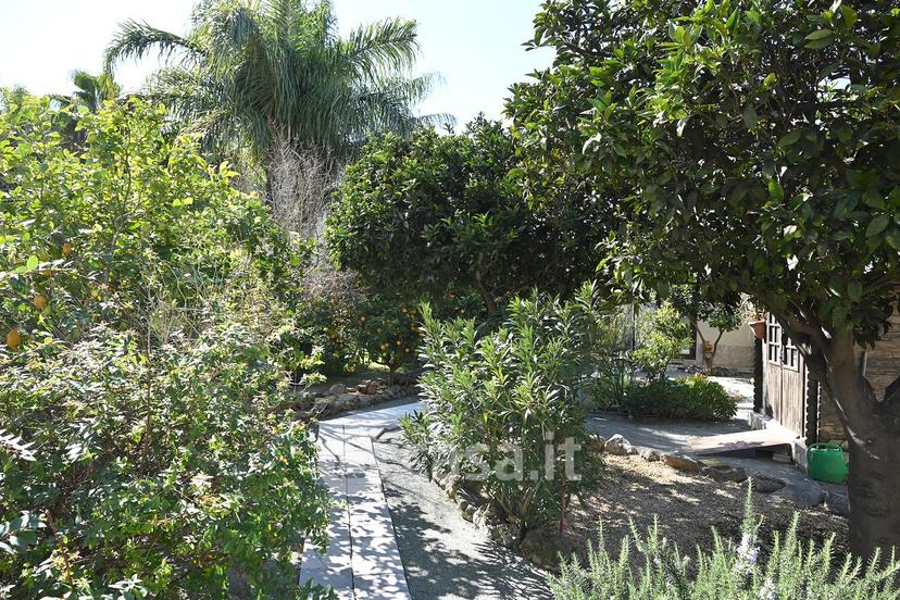 Villa in Via Giulio Cesare 62 — foto 62 di 105