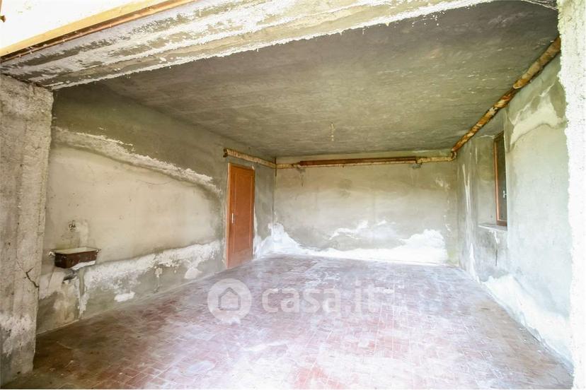 Villa in Via Avv. G. Colombo 8 — foto 33 di 34