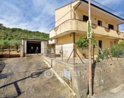 Appartamento in Contrada Bombaconi