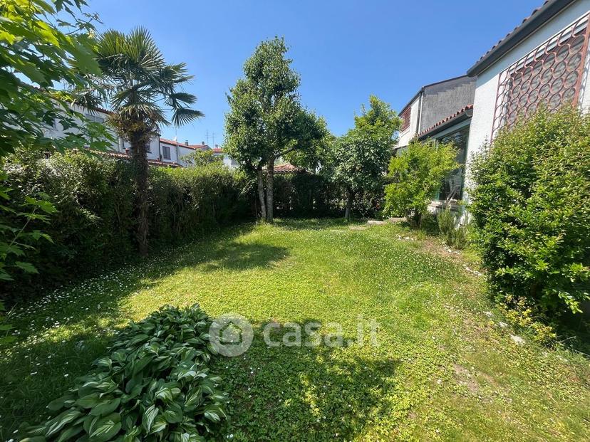 Villa in Via Val d'Ossola — foto 5 di 49