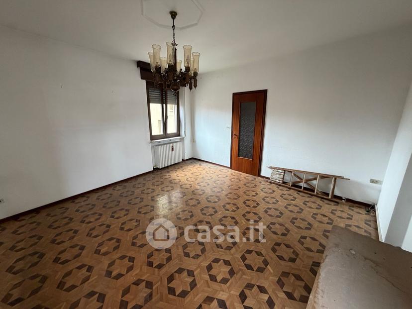 Trilocale in Via Piemonte 16 — foto 9 di 13