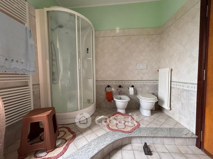 Villa in Via Vittorio Veneto 20 — foto 33 di 78
