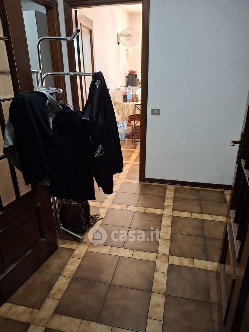 Quadrilocale in Via Pietro Isola — foto 2 di 23