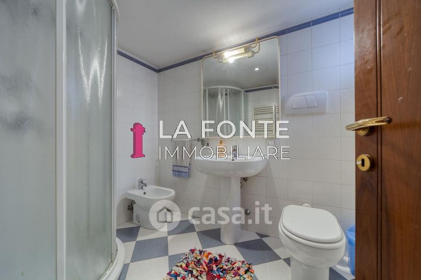 Villa in Via Lombardia — foto 16 di 29