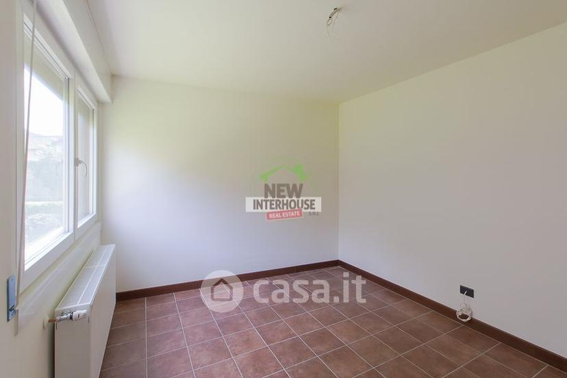 Trilocale in Via G. Carducci 37 — foto 18 di 27