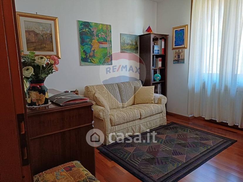 Quadrilocale in Via San Francesco d'Assisi 8 — foto 2 di 19