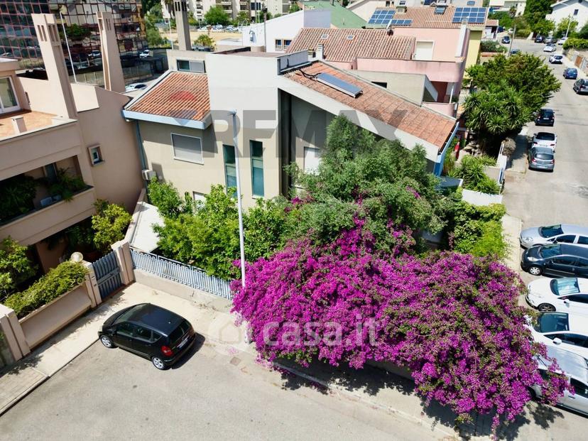 Villa in Via Bartolomeo Colleoni 10 — foto 12 di 46