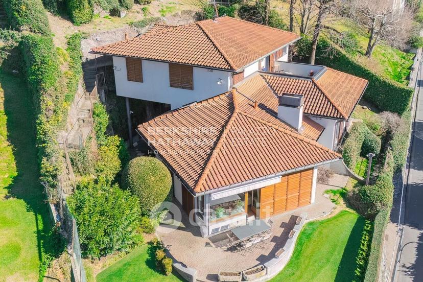 Villa in Via Per Brunate — foto 9 di 44