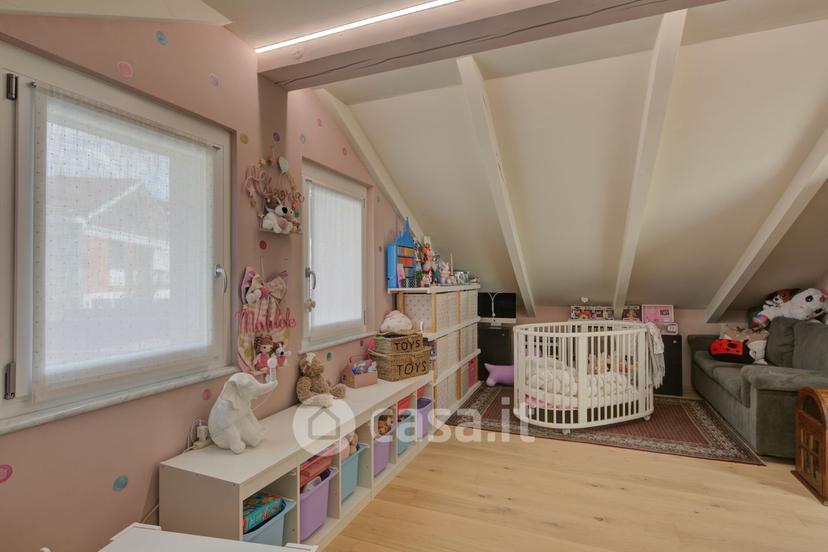 Villa in Via Massimo d'Azeglio 9 — foto 2 di 41