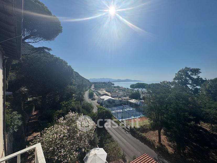 Villa in Via Appia 104 /200 — foto 49 di 136