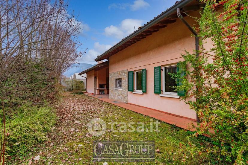 Villa in Via Enrico Fermi — foto 24 di 31