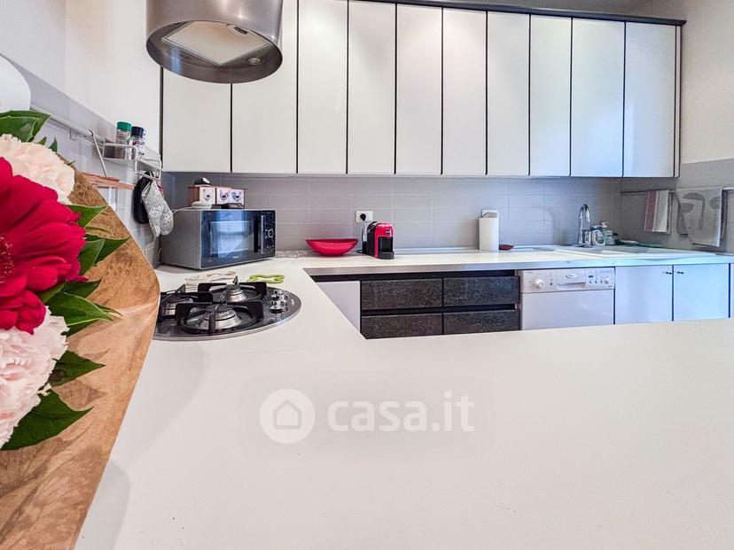 Trilocale in Via Fratelli Bronzetti 16 — foto 29 di 54