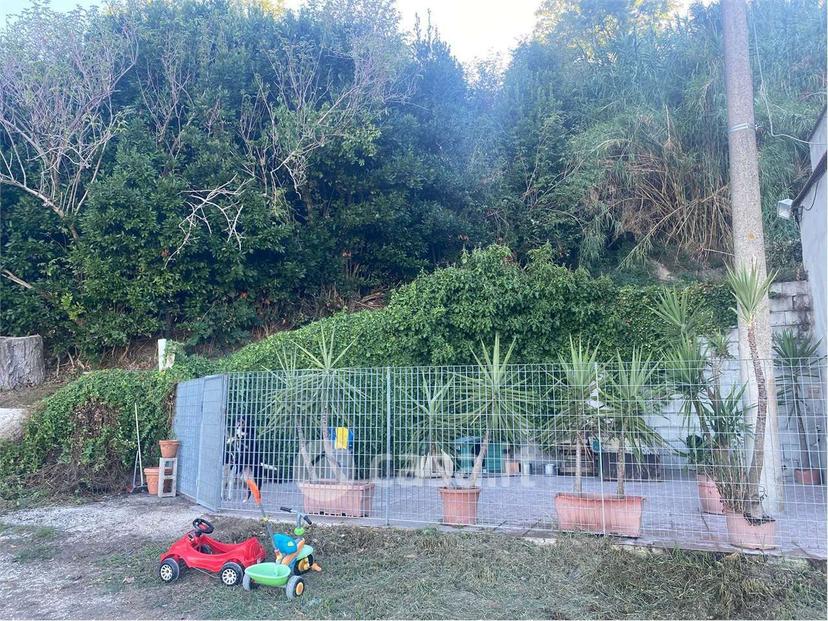 Bilocale in Frazione Montesicuro 154 — foto 10 di 27