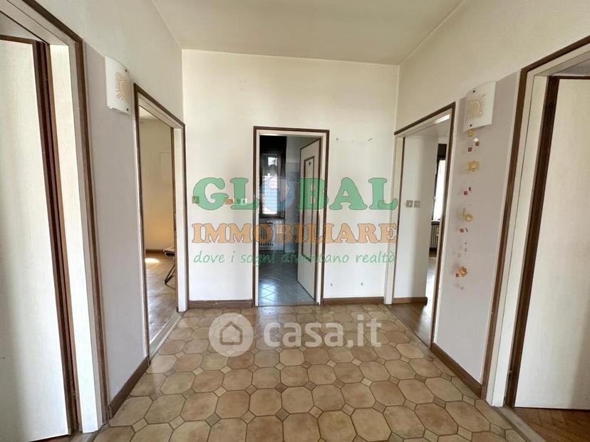 Trilocale in Via Fratelli 43 — foto 17 di 28