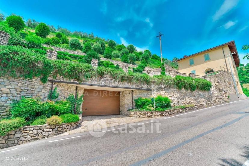 Villa in Via Belvedere 37 — foto 12 di 95