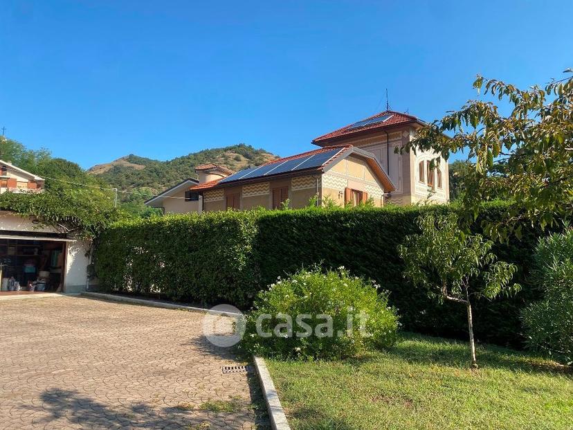 Villa in Piazza Libertà 5 — foto 10 di 34