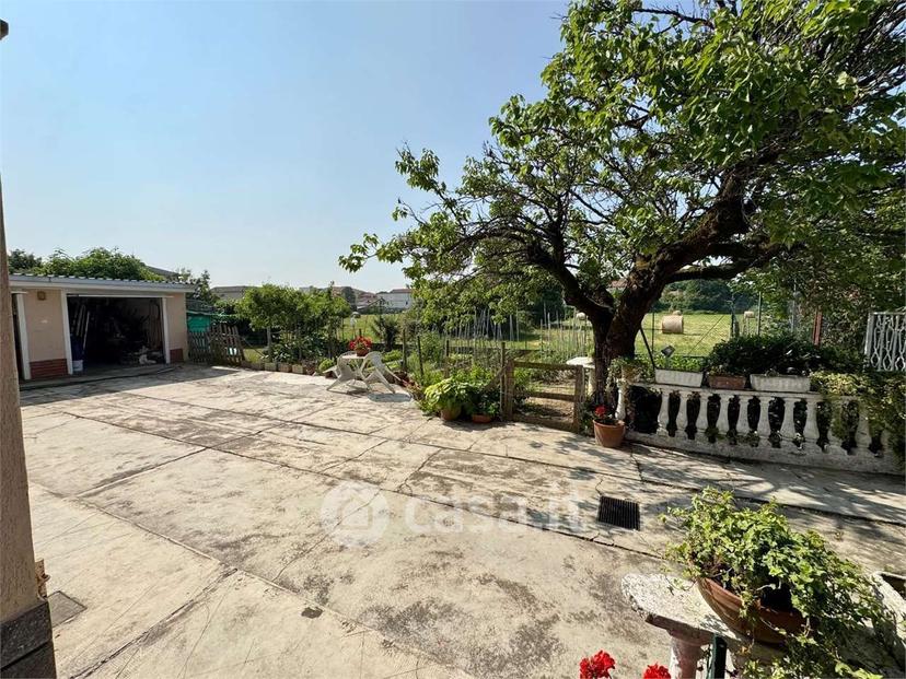 Villa in Via Eugenio Baroni 1 — foto 15 di 33