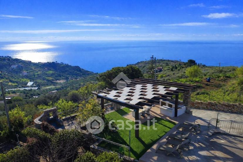 Villa in Strada Civezza 49 — foto 20 di 50