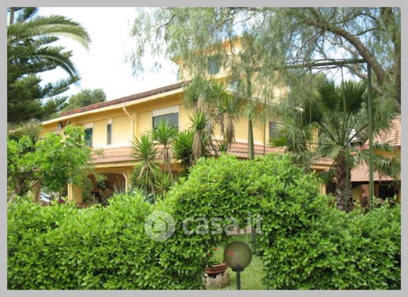 Villa in Viale Regina Margherita — foto 14 di 32