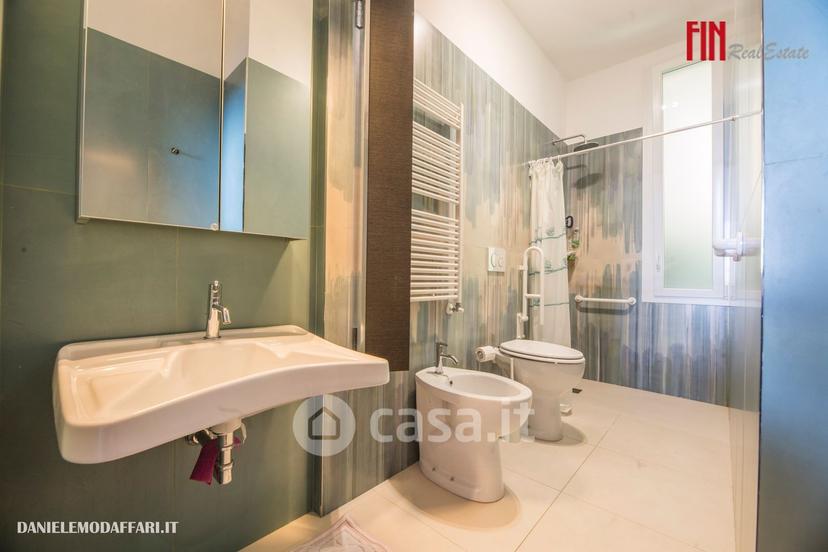 Quadrilocale in Via dei Pini d'Aleppo — foto 47 di 51