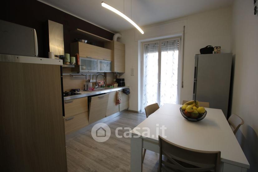 Trilocale in Via Fratelli Bandiera 2 — foto 27 di 31