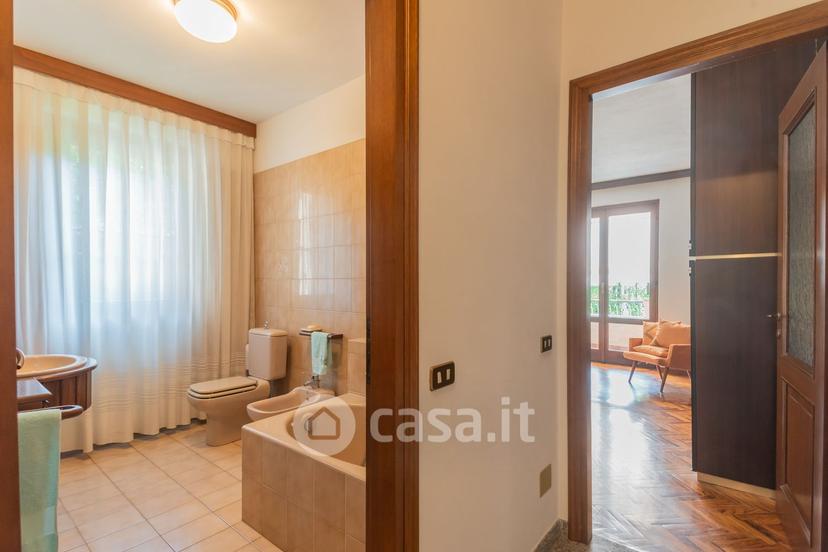 Villa in Via Gianni Rodari 69 — foto 28 di 73