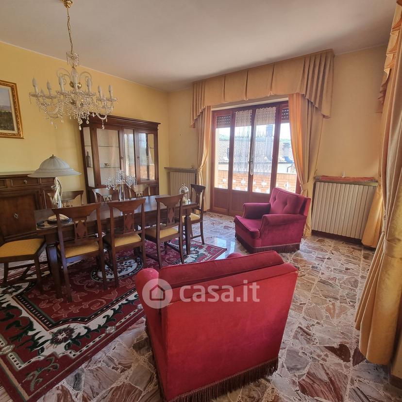 Villa in Via Alessandro Manzoni 32 — foto 2 di 63