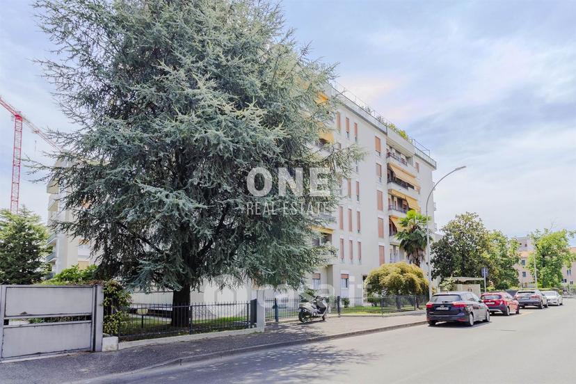 Trilocale in Via Grazia Deledda 23 — foto 27 di 41