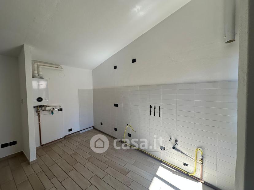 Trilocale in Via Italia 15 a — foto 7 di 24