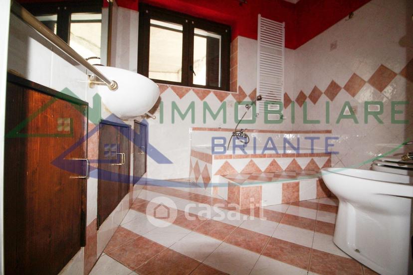 Trilocale in Via Fantoni 8 — foto 5 di 25