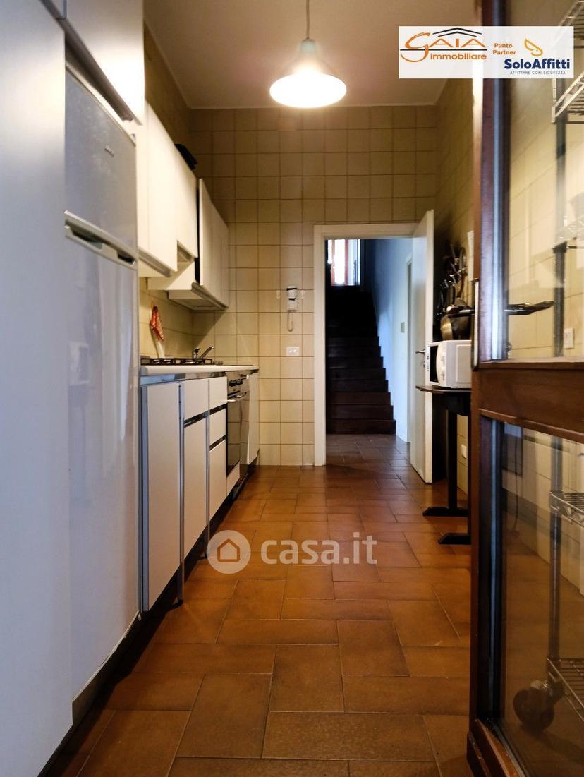 Villa in Via A. Gramsci 46 — foto 2 di 53