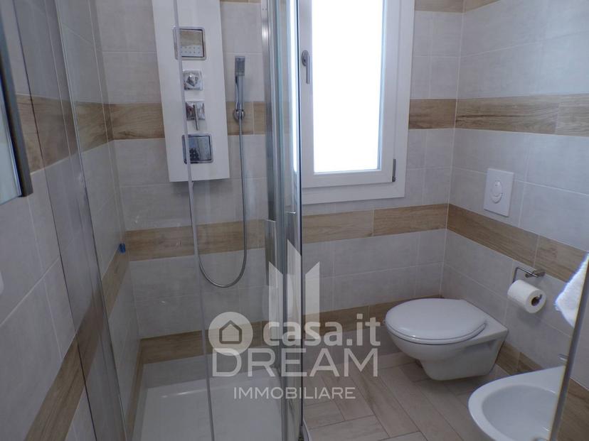 Trilocale in Via Ungheria 79 — foto 16 di 26