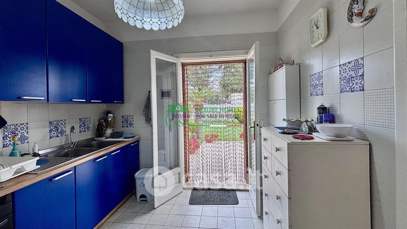 Villa in Via Portovenere — foto 2 di 36