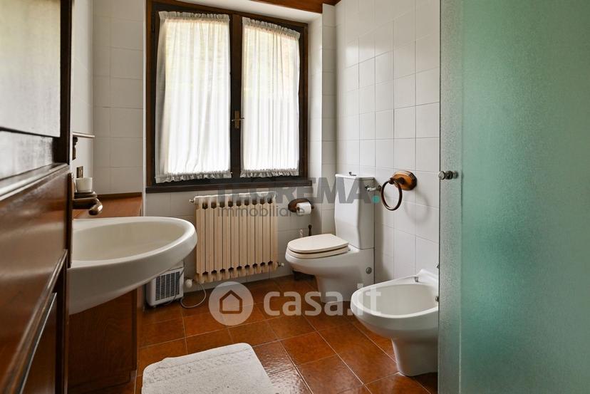 Villa in Viale Belvedere 14 — foto 38 di 77