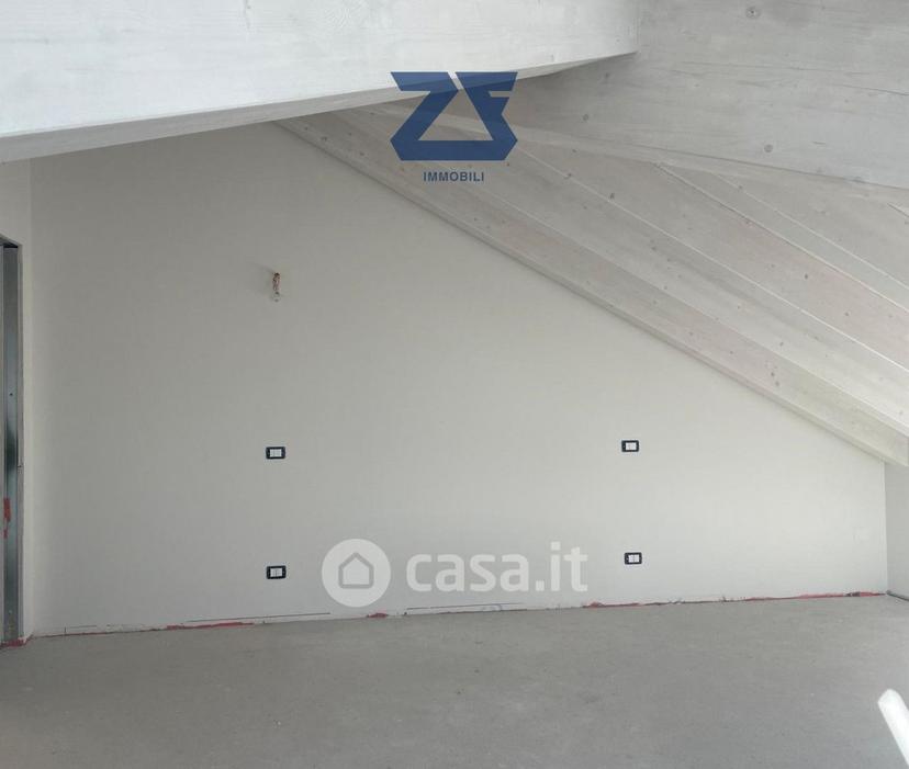 Trilocale in Via San Pio X — foto 34 di 35