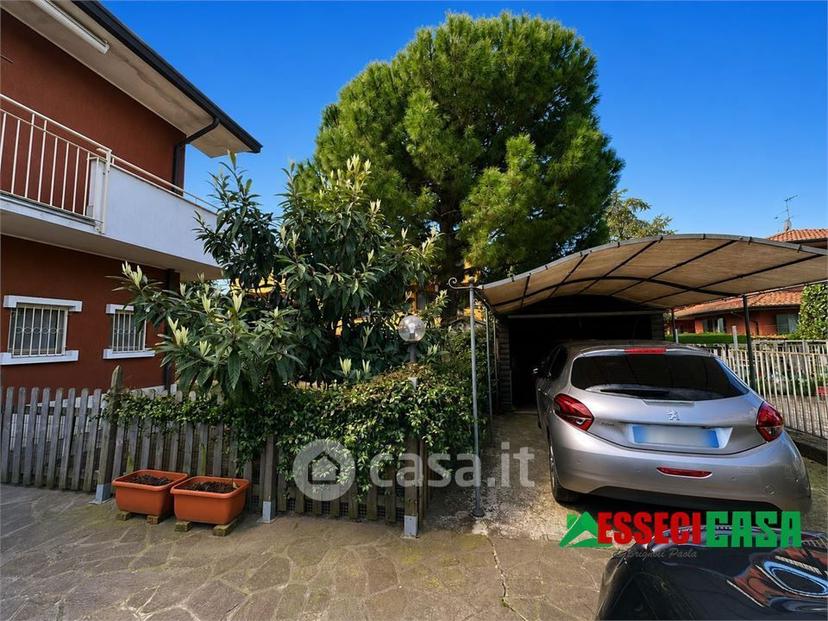 Villa in Via Tenente Giovanni Adami — foto 12 di 46