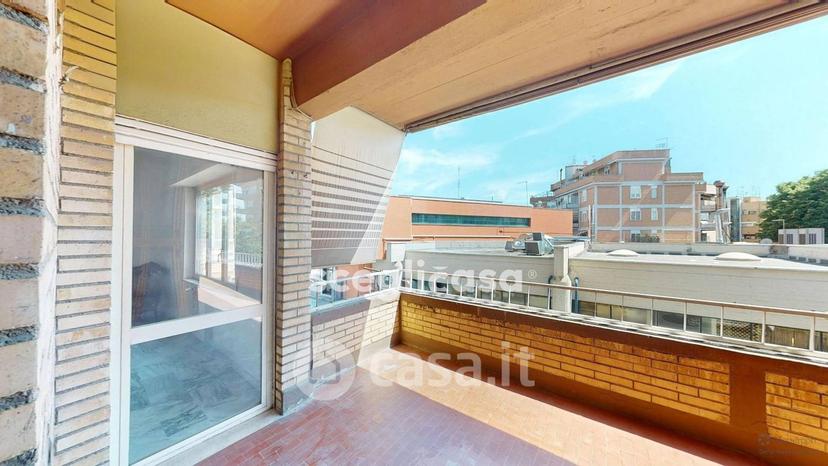 Quadrilocale in Via della Casetta Mattei 167 — foto 37 di 37