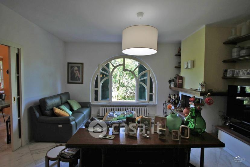 Villa in Viale Monzoni 19 — foto 3 di 44