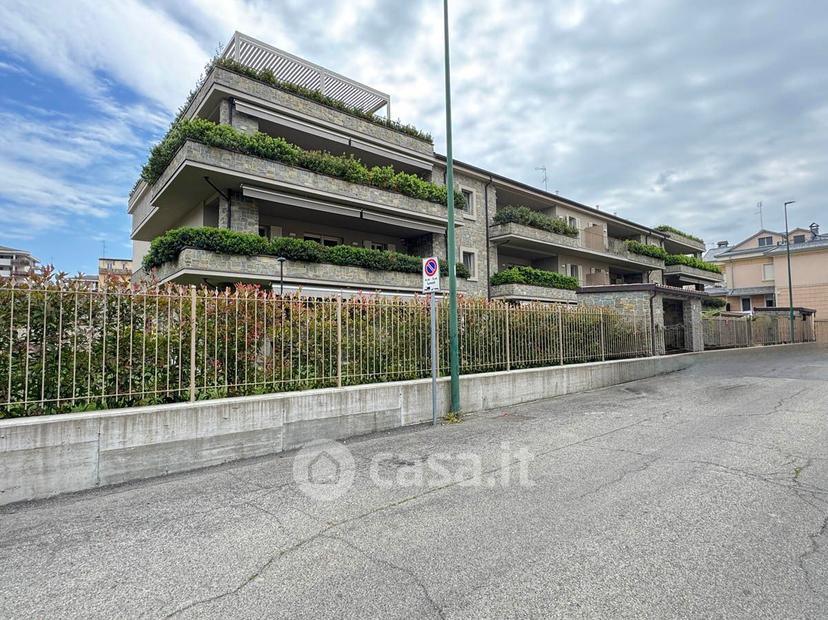 Trilocale in Via Giulio Monteverde 22 — foto 14 di 32