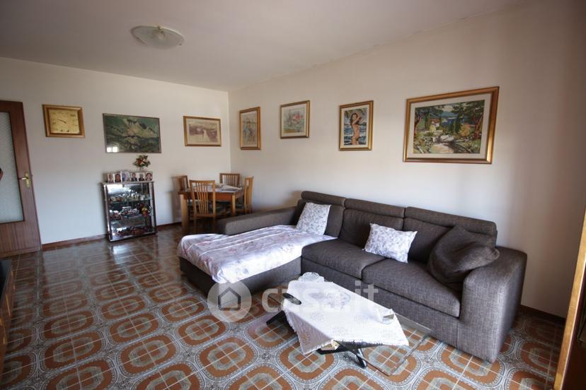 Trilocale in Traversa Moretta 39 — foto 5 di 17
