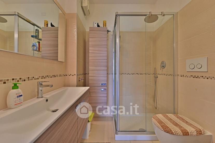Trilocale in Via Nino Bixio 18 — foto 12 di 31