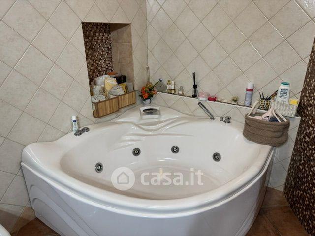 Appartamento in Corso Lucilio 32 — foto 10 di 59